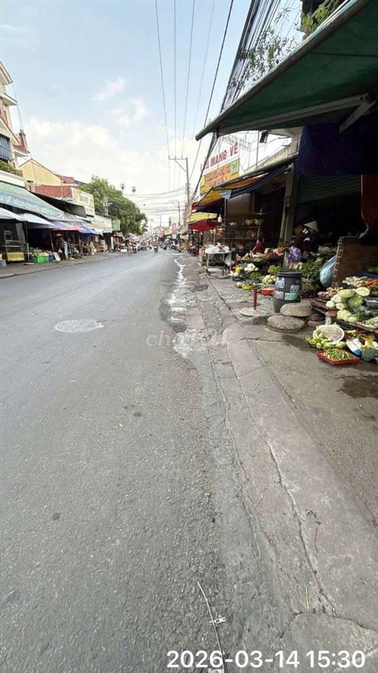 Nhà phố mặt tiền Đường Đoàn Thị Kia, ngay giữa chợ, gần ngã ba ông xã