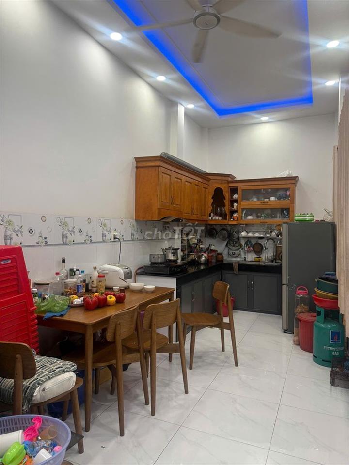 bán gấp nhà MT Nguyễn Đức Thiệu, T+2L+CC , Đất 174m2
