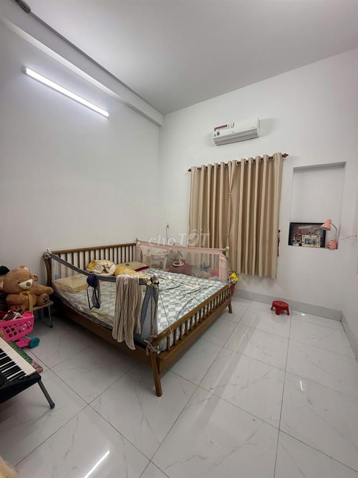 bán gấp nhà MT Nguyễn Đức Thiệu, T+2L+CC , Đất 174m2