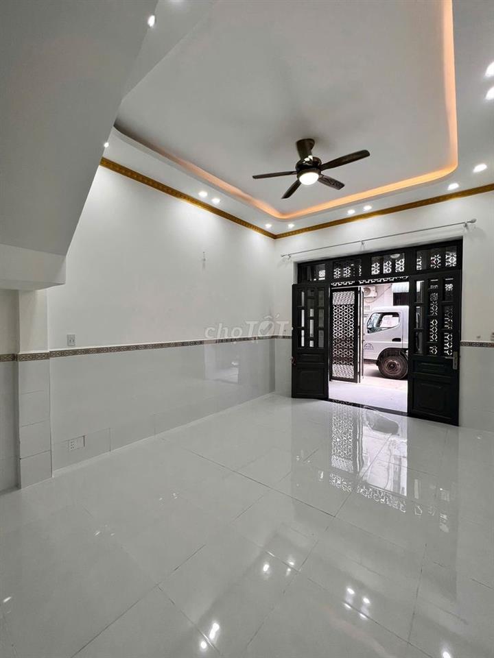 BÁN NHÀ DĨ AN 65,9M2 GẦN VINCOM DĨ AN,đang cho thuê 7 triệu/tháng