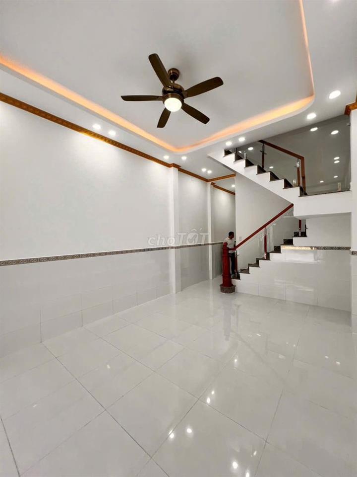BÁN NHÀ DĨ AN 65,9M2 GẦN VINCOM DĨ AN,đang cho thuê 7 triệu/tháng