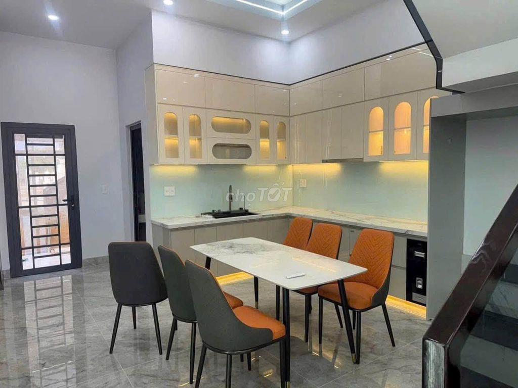 NHÀ MẶT TIỀN TỐ HỮU TÂN UYÊN BÌNH DƯƠNG