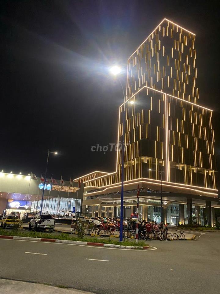 Bán nhanh căn nhà 1 triệt 2 lầu vị trí đẹp  mặt tiền đường Lê LơiD