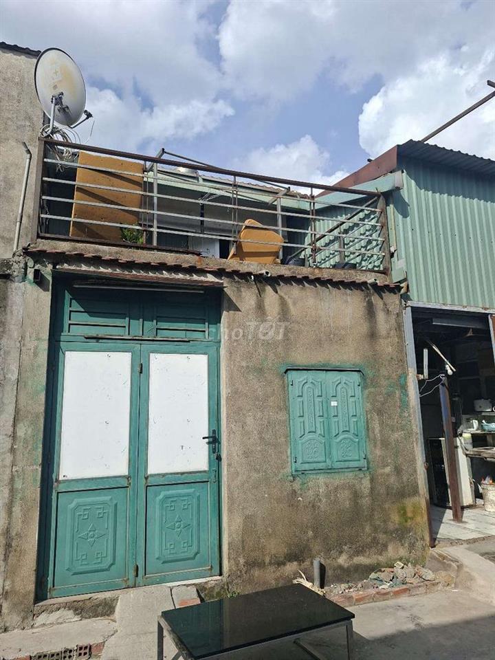 bán nhà  2mat tiền  4x22 cach ngã 6 an phú 500m