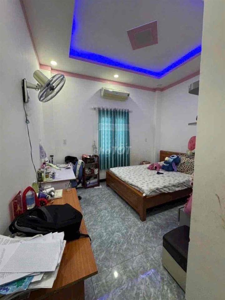 nhà phố đường lớn,  thông, vỉa hè kinh doanh tốt