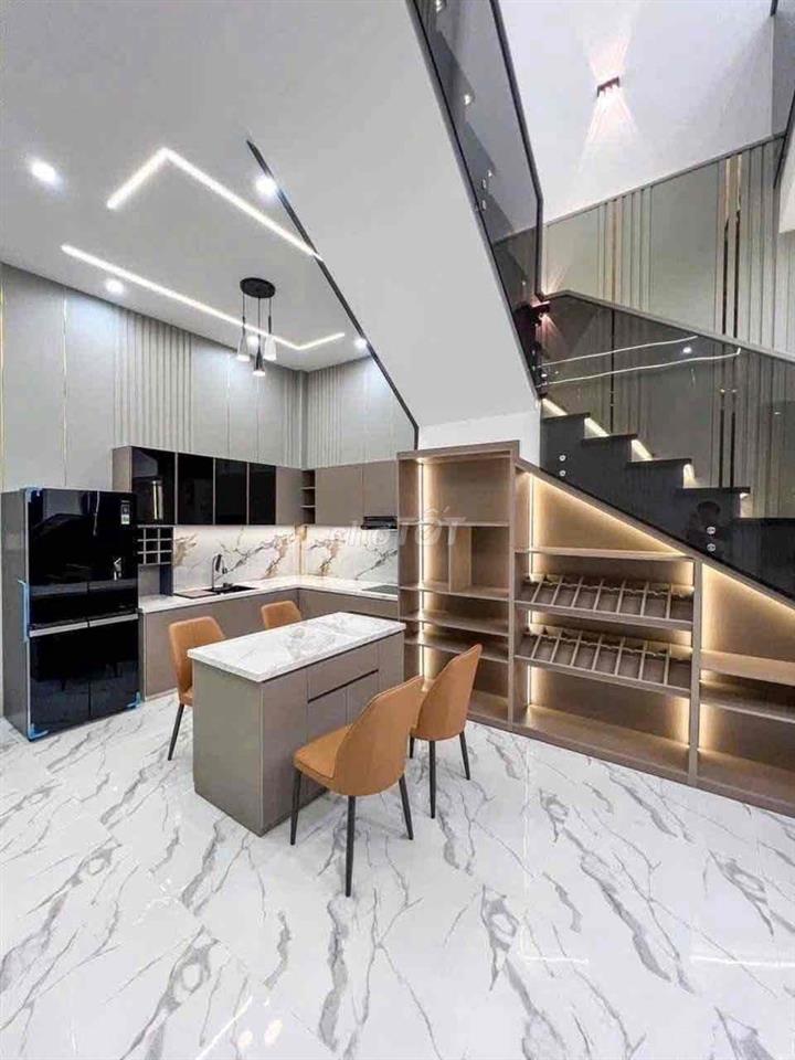 chủ đi định cư Nga gửi bán gấp nhà sổ SHR ở UBND Thới Hoà 80m2 1ti920