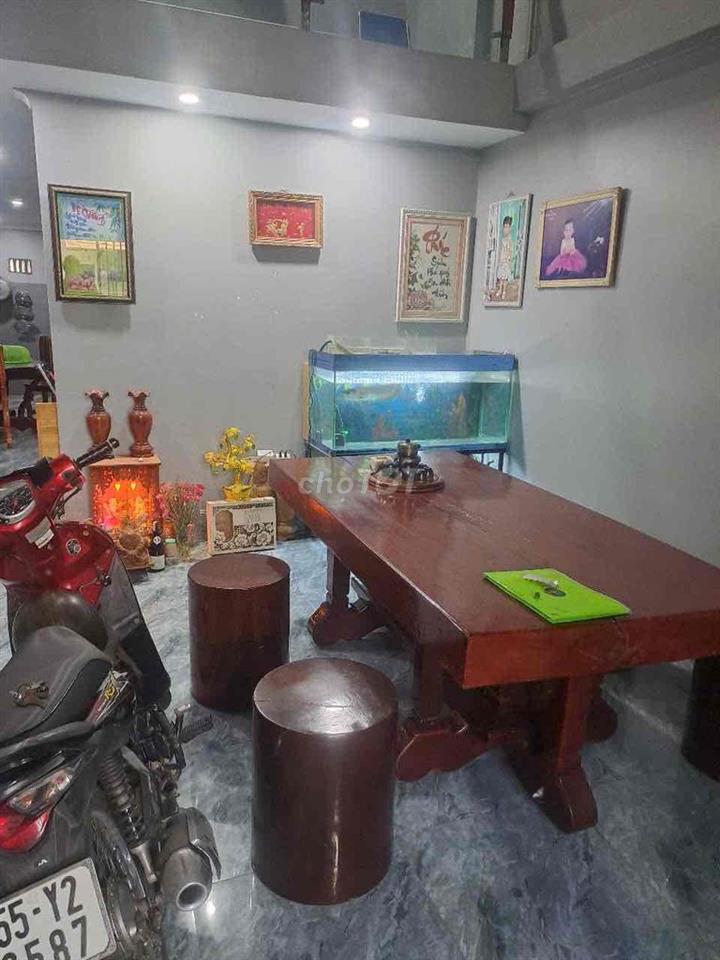 chính chủ cần bán *** tú chủ nhà