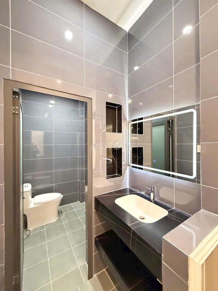 Nhà trung tâm Thủ Dầu Một - 1 trệt 1 lầu - Sổ Hồng riêng - Chỉ 2,8 tỷ