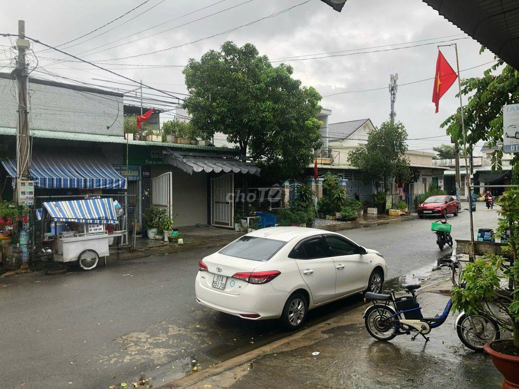 Bán gấp nhà gác lửng hẻm ô tô 3 phòng ngủ 2 WC 5 phòng trọ cho thuê