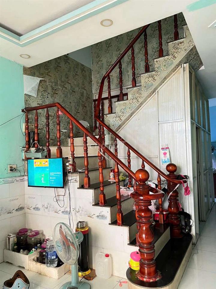 BÁN NHÀ ĐÔNG HÒA - 60 MÉT VUÔNG - THỔ CƯ 100%