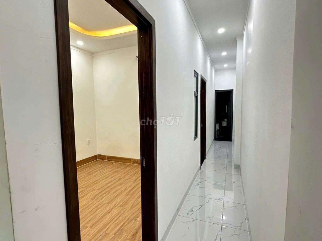 Cho thuê nhà nhánh dx043 đối diện Hiệp Thành 3