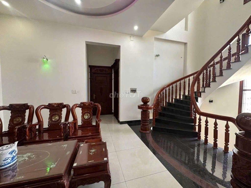 Cho thuê biệ thự siêu vip 7pn 6wc mặt tiềm Nguyễn Đức Thuận Hiệp Thành
