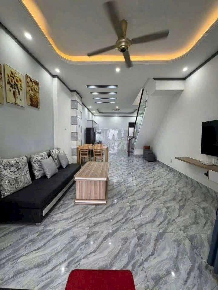 Cho thuê nhà trệt lầu 2pn 3wc full nội thất gần chợ Phú Hòa
