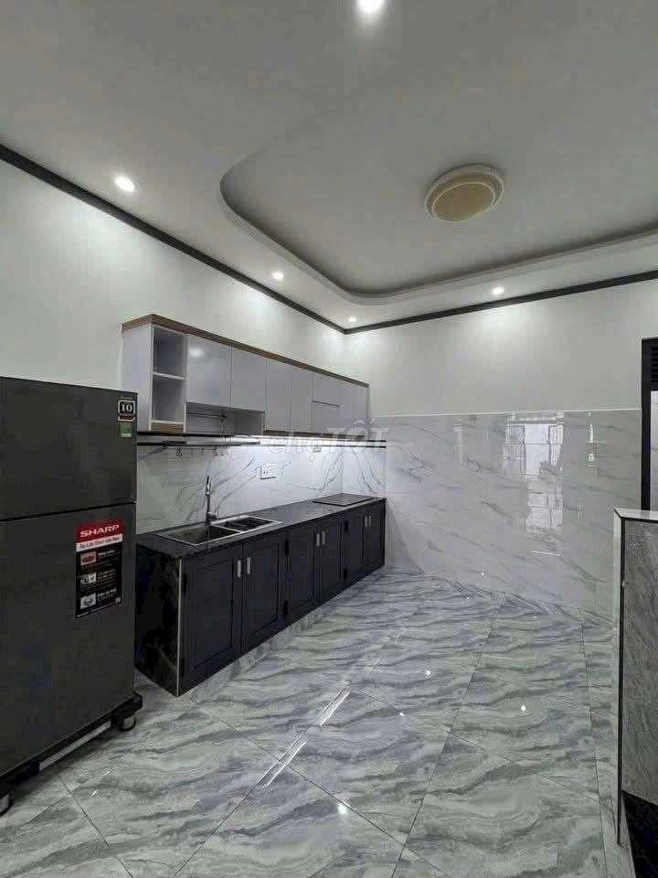 Cho thuê nhà trệt lầu 2pn 3wc full nội thất gần chợ Phú Hòa