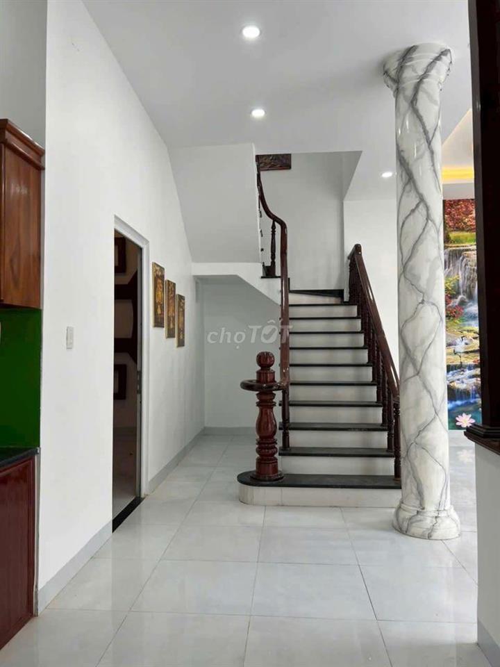 Cho thuê nhà mái thái 4pn nhánh dx006 Phú Mỹ gần kcn đại đăng 