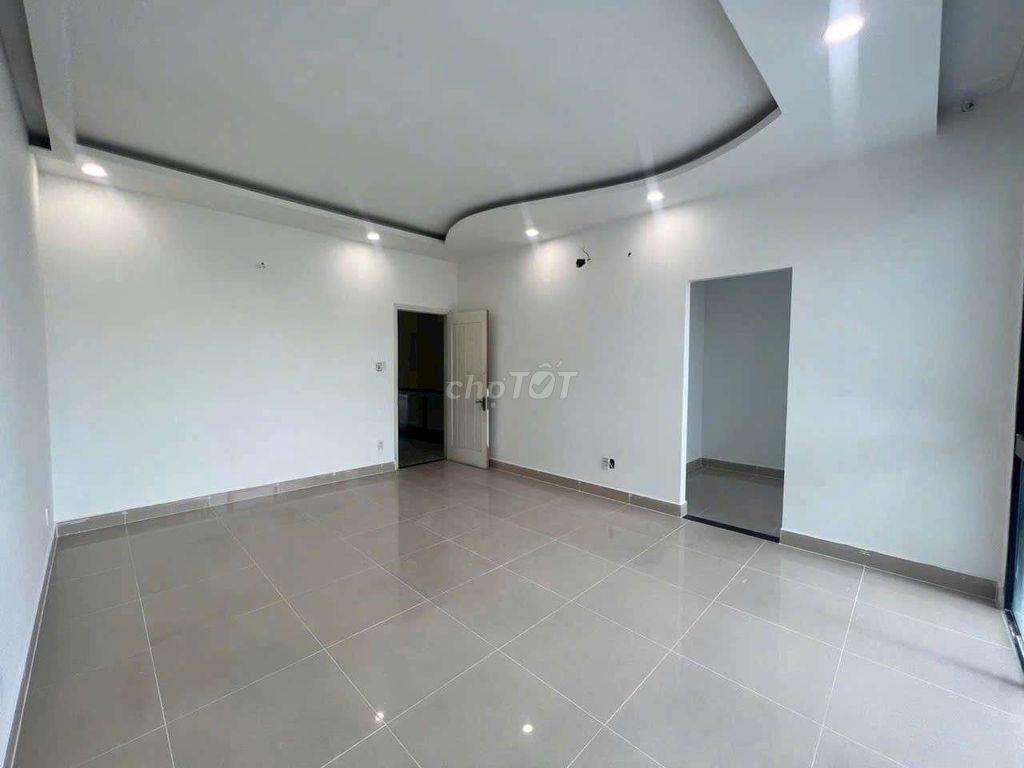 Cho thuê nhà 1 trệt 4 lầu đuờng Lê Lợi ngay trung tâm hành chính BD