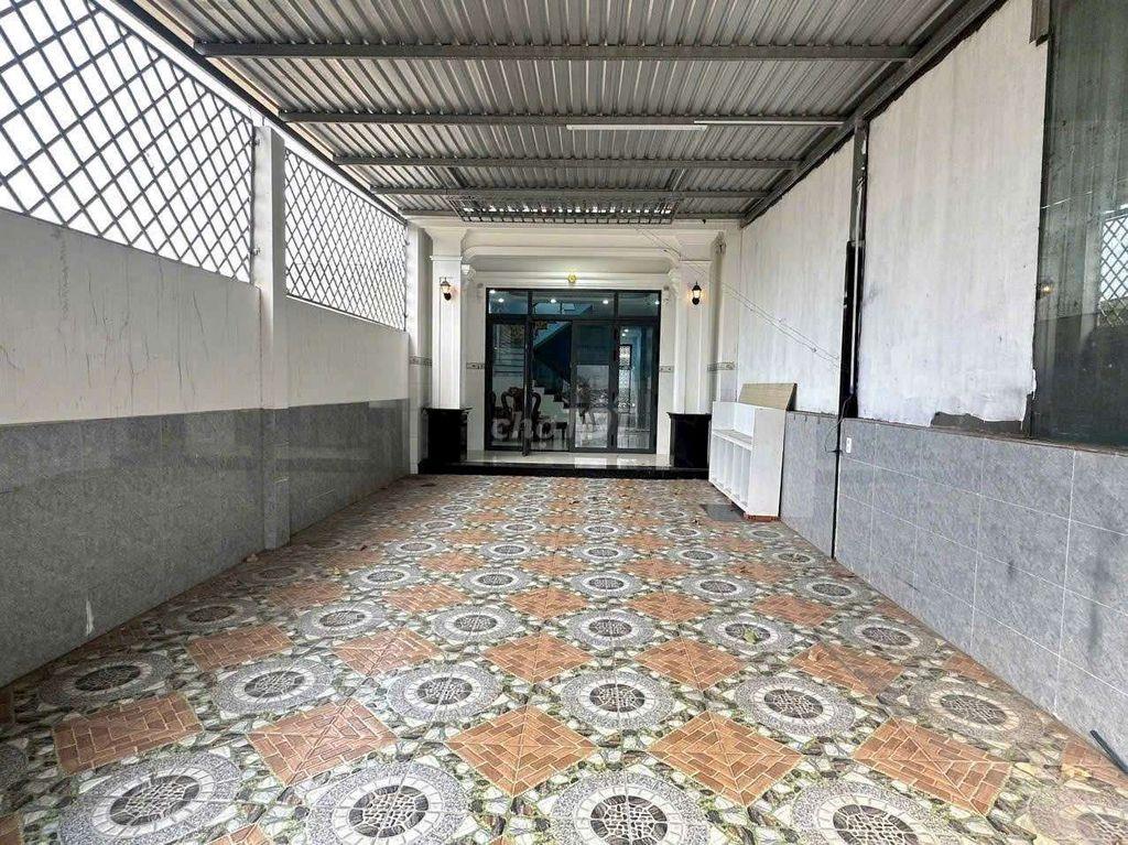 Cho thuê nhhà trệt lầu 4pn 3wc Phú Tân gần các kcn sóng thần đại đăng