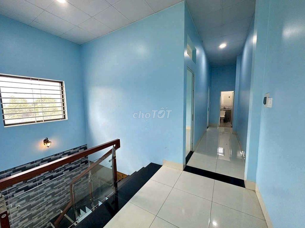 Cho thuê nhhà trệt lầu 4pn 3wc Phú Tân gần các kcn sóng thần đại đăng