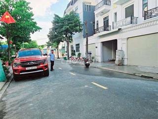 Cho thuê nhà gần ngã tư siza Phú Lợi 4pn 4wc full nội thất