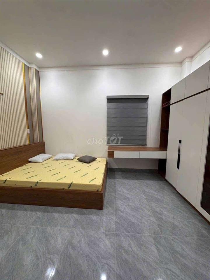 Cho thuê nhà gần ngã tư siza Phú Lợi 4pn 4wc full nội thất