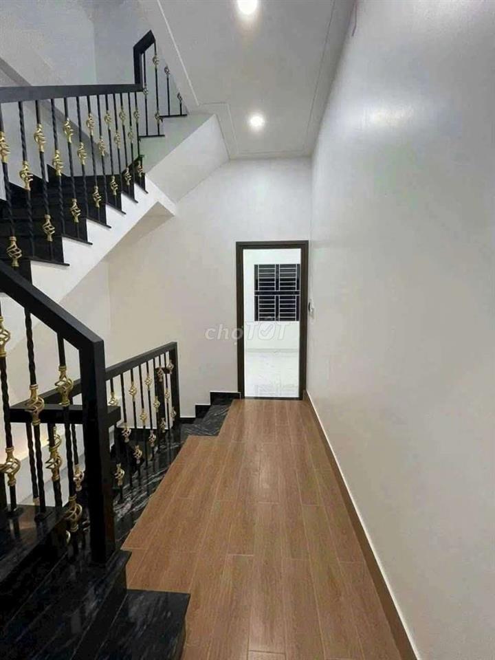 Cho thuê nhà gần ngã tư siza Phú Lợi 4pn 4wc full nội thất
