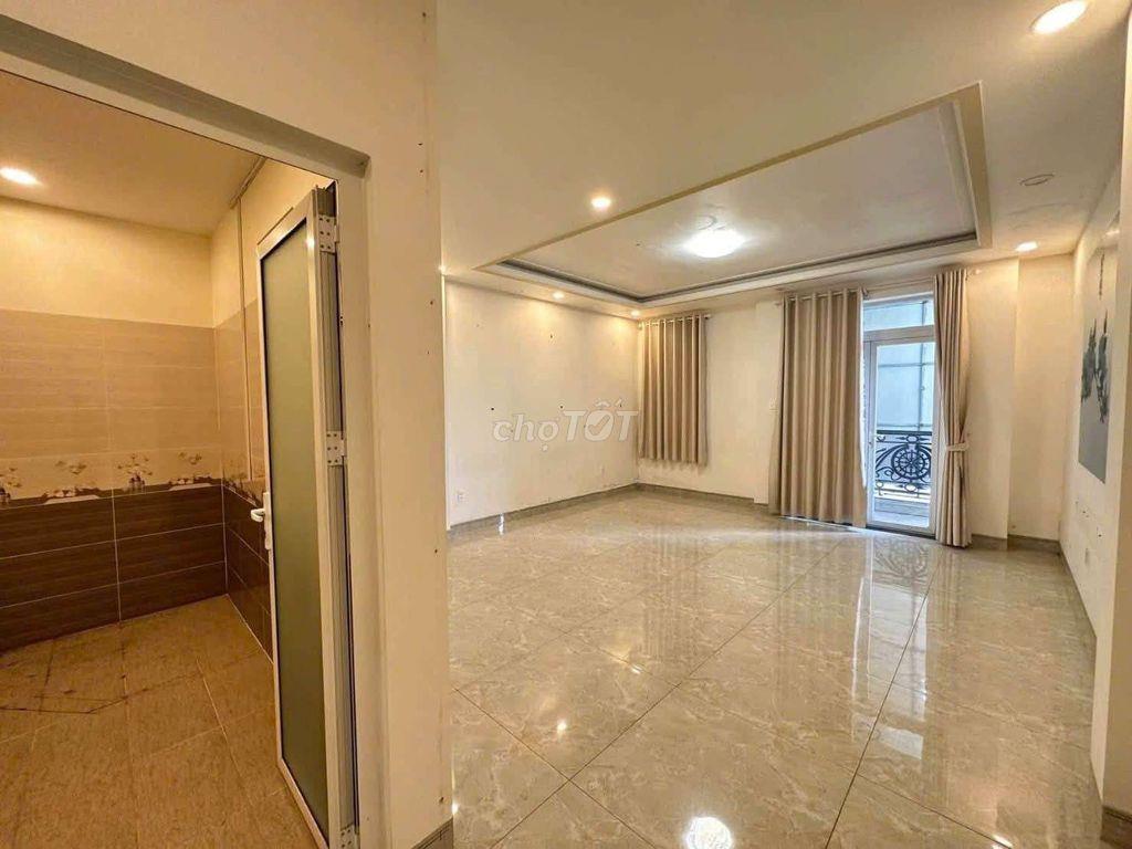 Cho thuê nhà 6pn 5wc mặ tiền hoàng hoa thám Phud Lợi