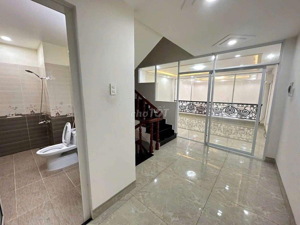 Cho thuê nhà 6pn 5wc mặ tiền hoàng hoa thám Phud Lợi