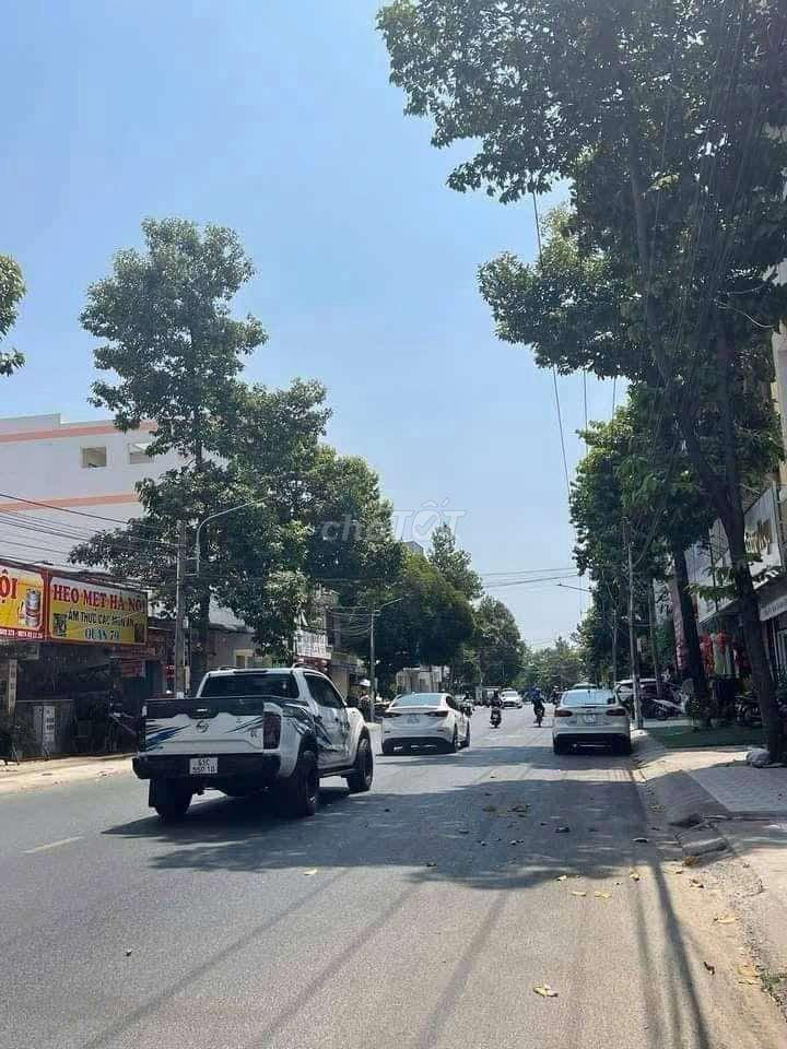 Nhà Đuờng D1 khu dân cư Phú Hòa 1 kd đa ngành nghề