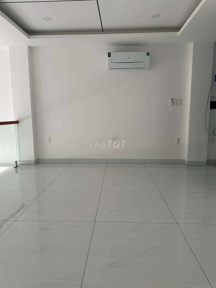 Cho thuê nhà 7pn 5wc có thang máy đuờng Hoàng Hoa Thám Phú Lợi