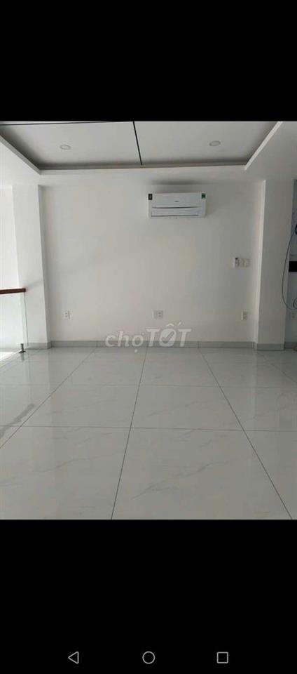Nhà cho thuê 7pn sẵn máy lạnh mặt tiền Hoàng Hoa Thám Phú Lợi