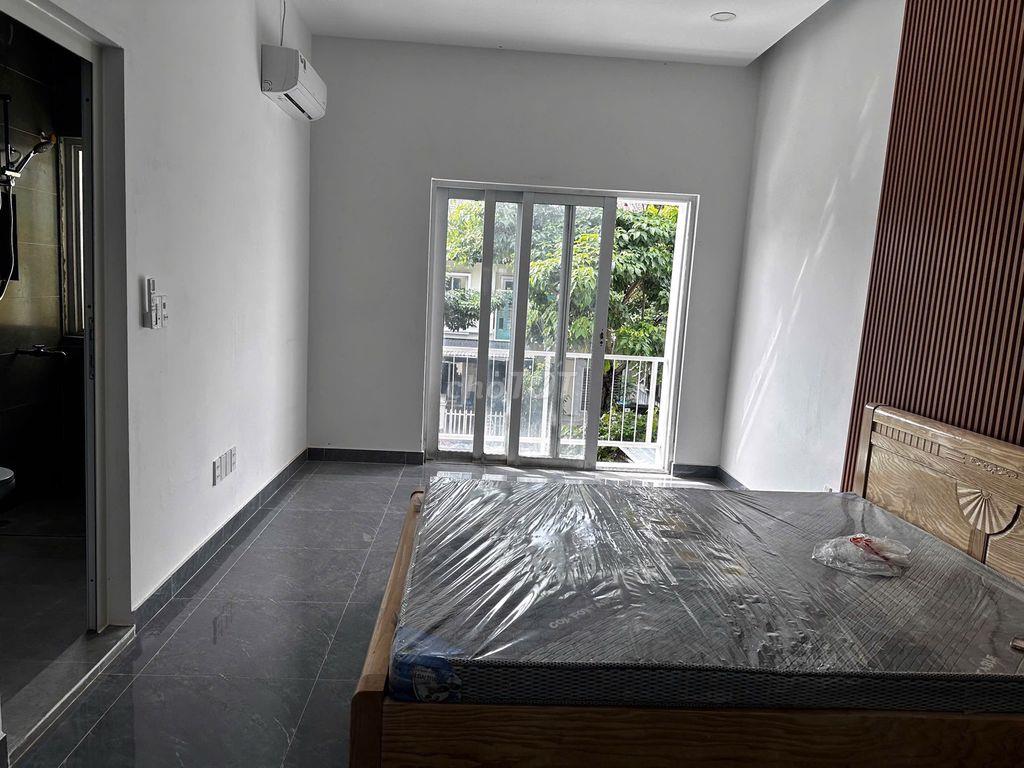 Cho thuê nhà 4PN Full nội thất Ecolakes Bến Cát, BD