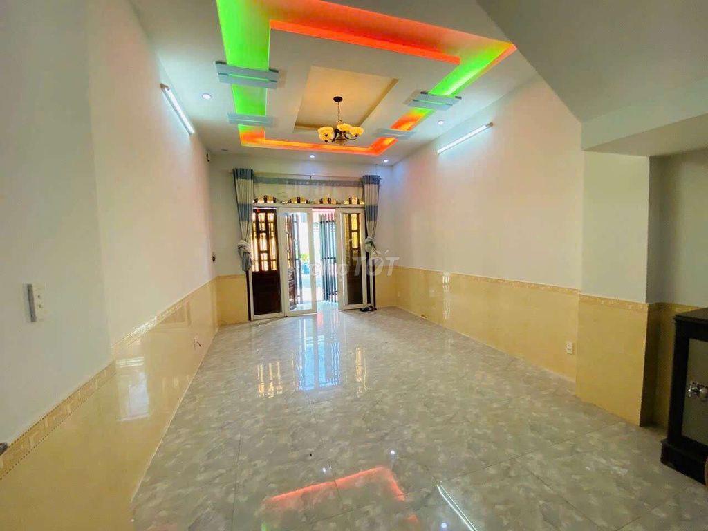 Cho thuê nhà 1 Trệt 2 Lầu gần sân vận động Đông Hoà