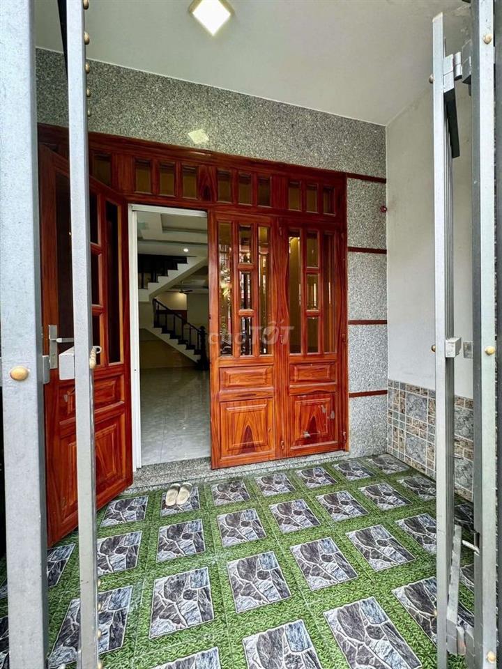 Cho thuê nhà 1 Trệt 2 Lầu gần sân vận động Đông Hoà
