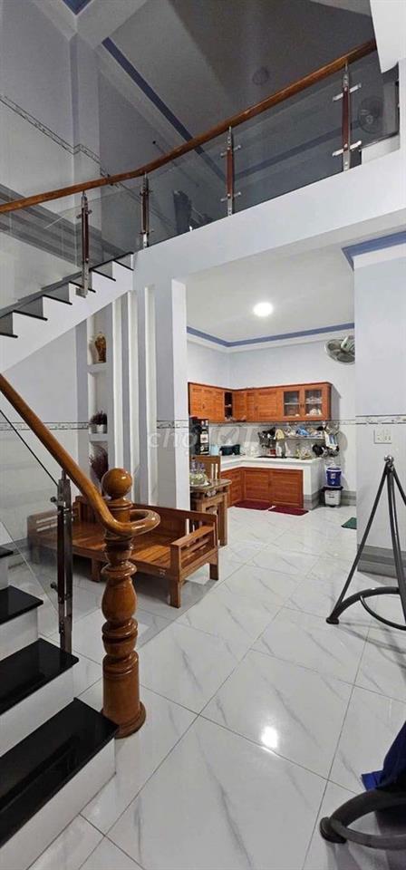 Cho thuê nhà Trệt Lửng gần siêu thị Go phường Đông hoà Dĩ An