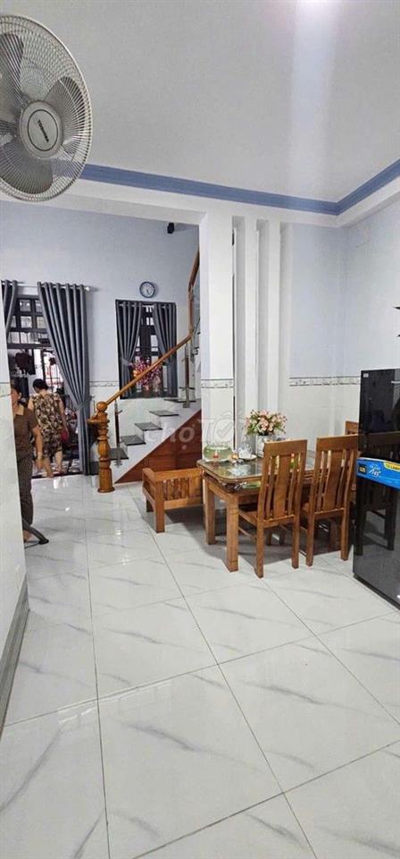 Cho thuê nhà Trệt Lửng gần siêu thị Go phường Đông hoà Dĩ An