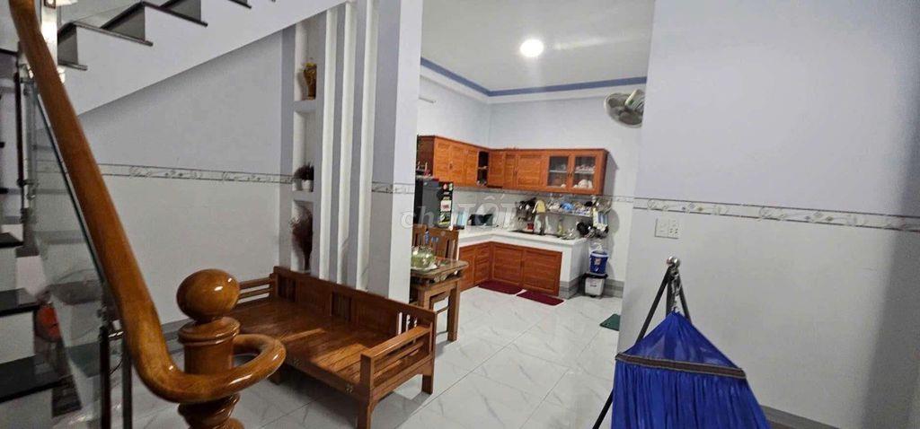 Cho thuê nhà Trệt Lửng gần siêu thị Go phường Đông hoà Dĩ An