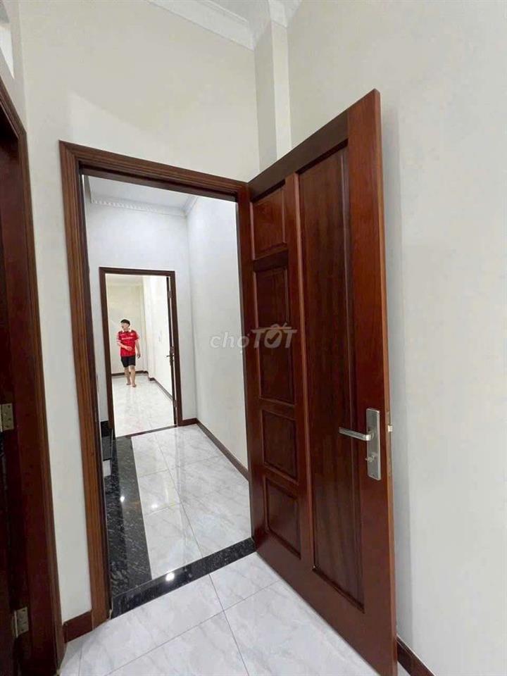 Cho thuê nhà Mặt Tiền KD gần ngã ba Chiêu liêu Dĩ An