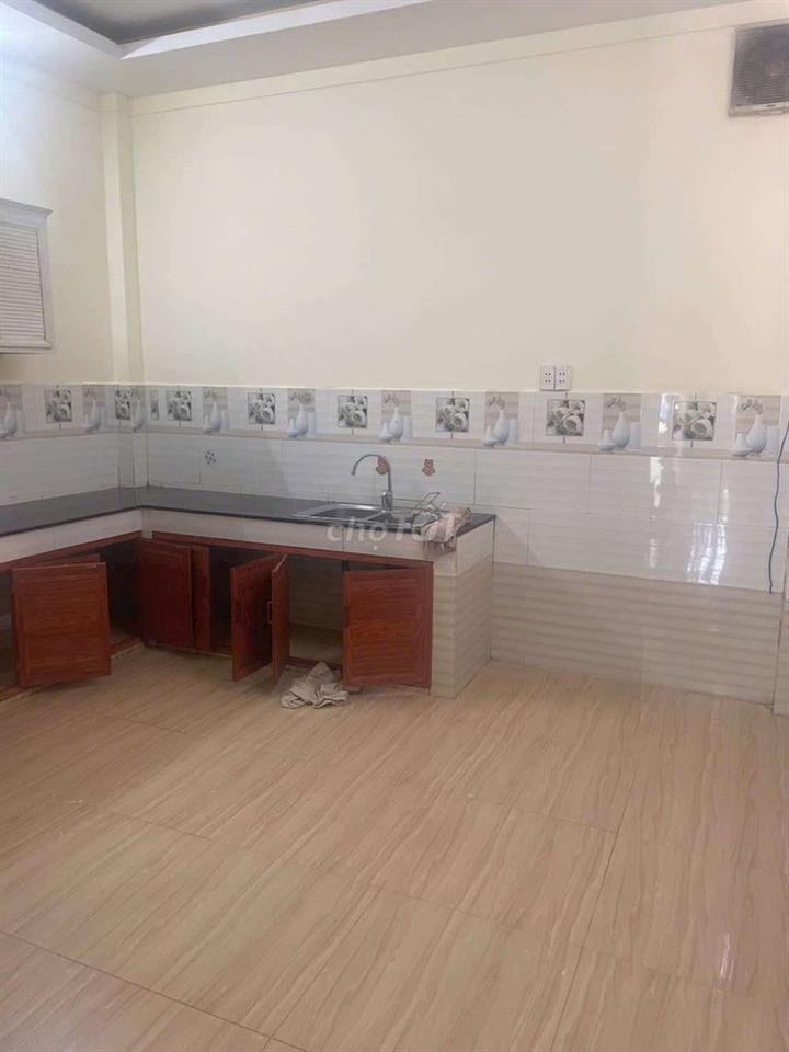 Nhà thuê Lầu Trệt gần Ký túc xá khu b Làng Đại học Dĩ An
