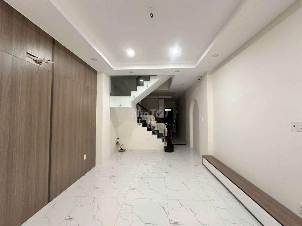 Cho thuê nhà 1 Trệt 2 Lầu gần ngã ba Chiêu liêu Dĩ An