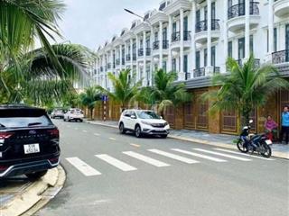 Cho thuê nhà 1 Trệt 2 Lầu gần ngã ba Chiêu liêu Dĩ An