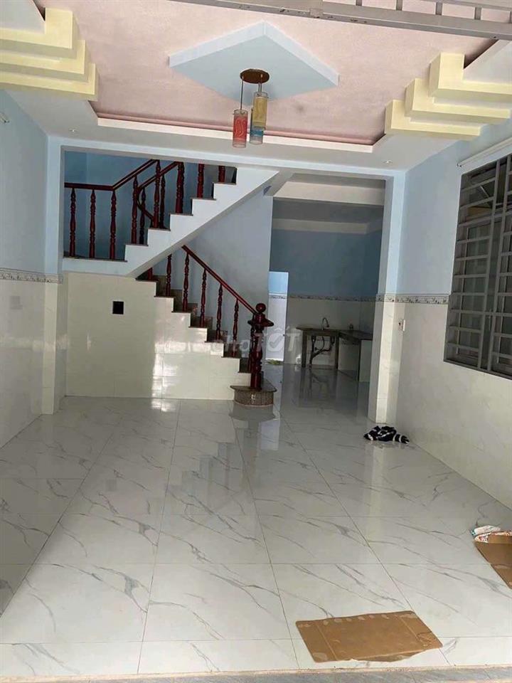 Cho thuê nhà Lầu Trệt 80M gần ngã ba Cây điệp Dĩ An