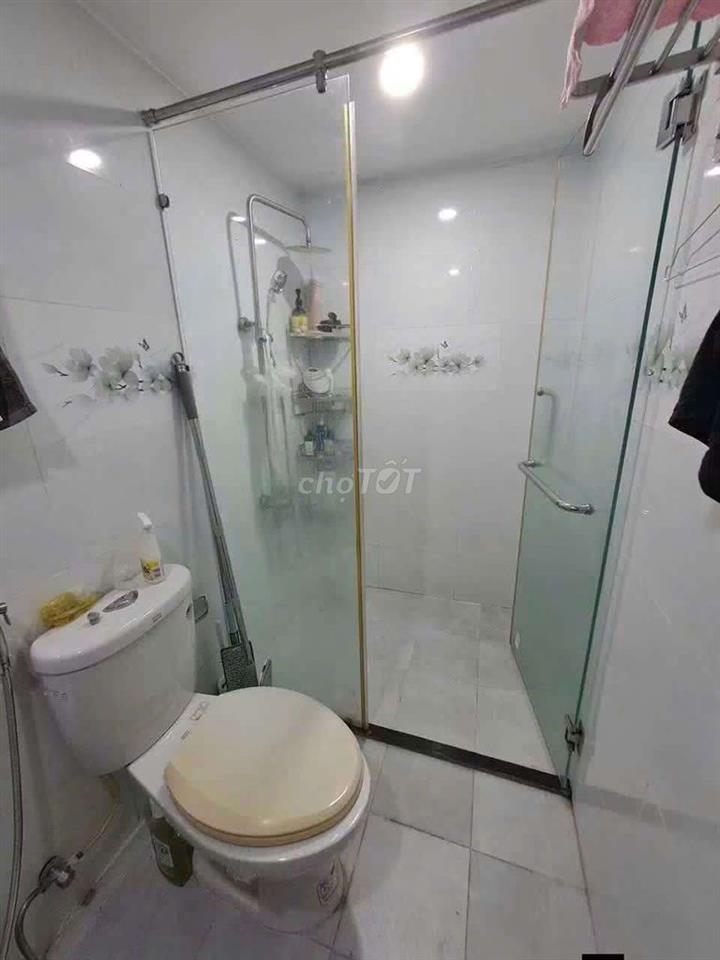 Cho thuê nhà 1 Trệt 2 Lầu gần Làng Đại học và chợ Đông Hoà
