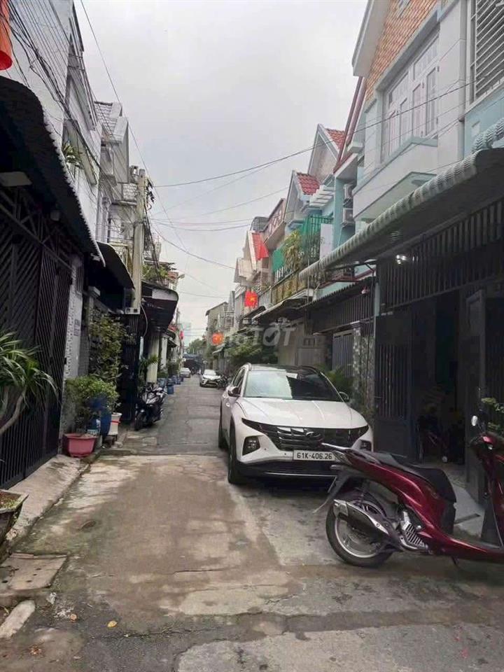 Cho thuê nhà Lầu Trệt gần ngã tư Chiêu liêu Dĩ An