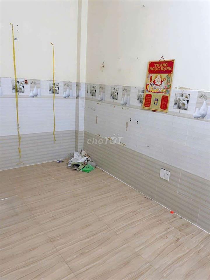 Cho thuê nhà Lầu Trệt gần Ký túc xá khu b và siêu thị Go Dĩ An