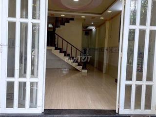 Cho thuê nhà Lầu Trệt gần Ký túc xá khu b và siêu thị Go Dĩ An