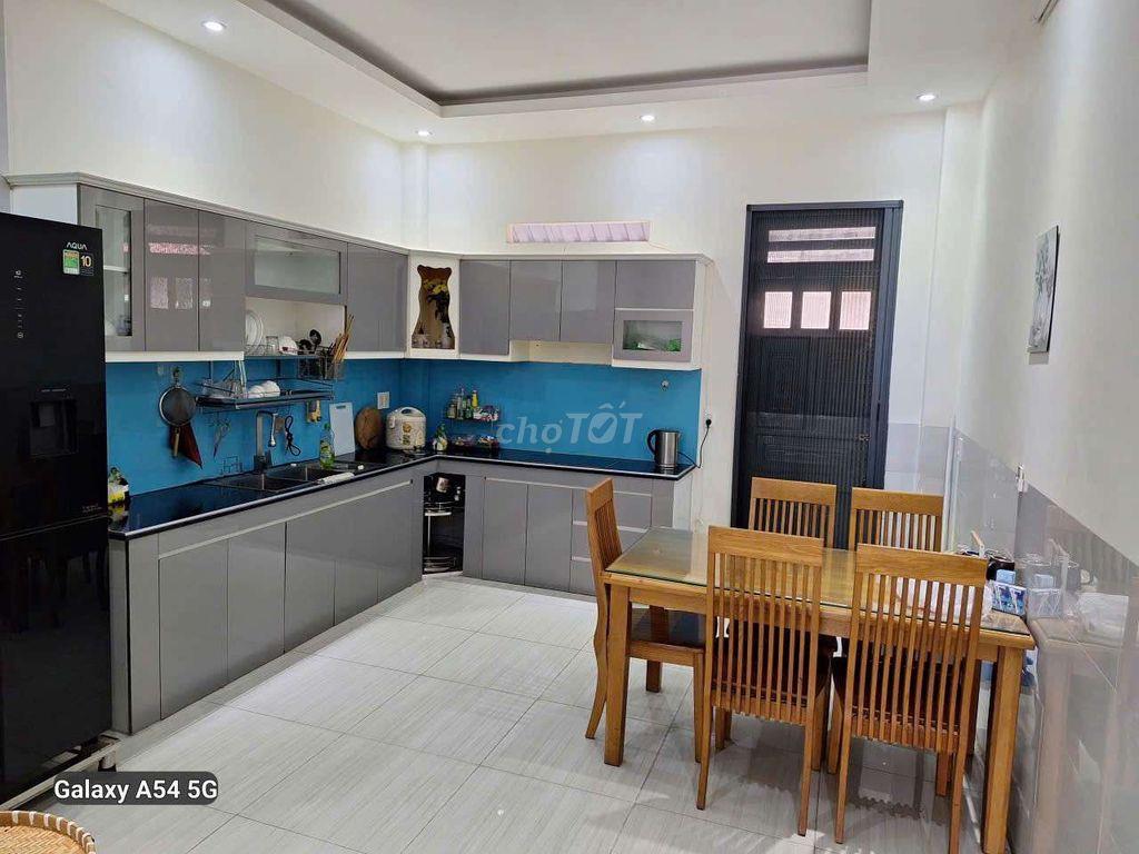 Nhà cho thuê 1 Trệt 2 Lầu gần Vincom 550 Dĩ An