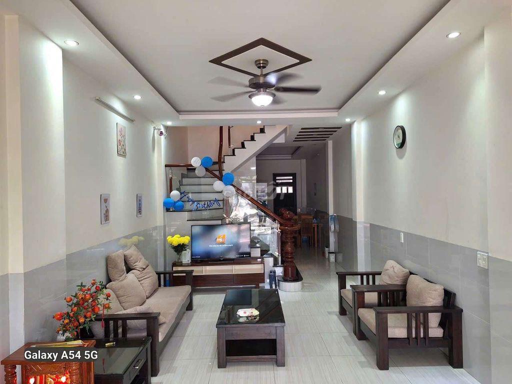 Nhà cho thuê 1 Trệt 2 Lầu gần Vincom 550 Dĩ An
