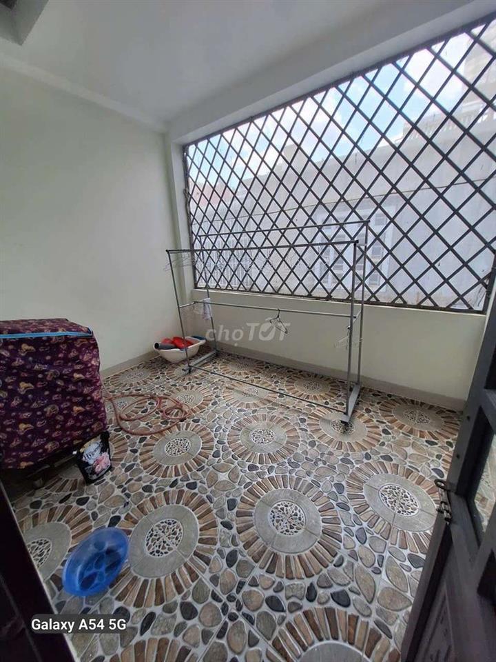 Nhà cho thuê 1 Trệt 2 Lầu gần Vincom 550 Dĩ An