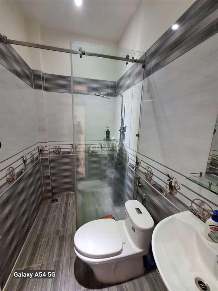 Nhà cho thuê 1 Trệt 2 Lầu gần Vincom 550 Dĩ An