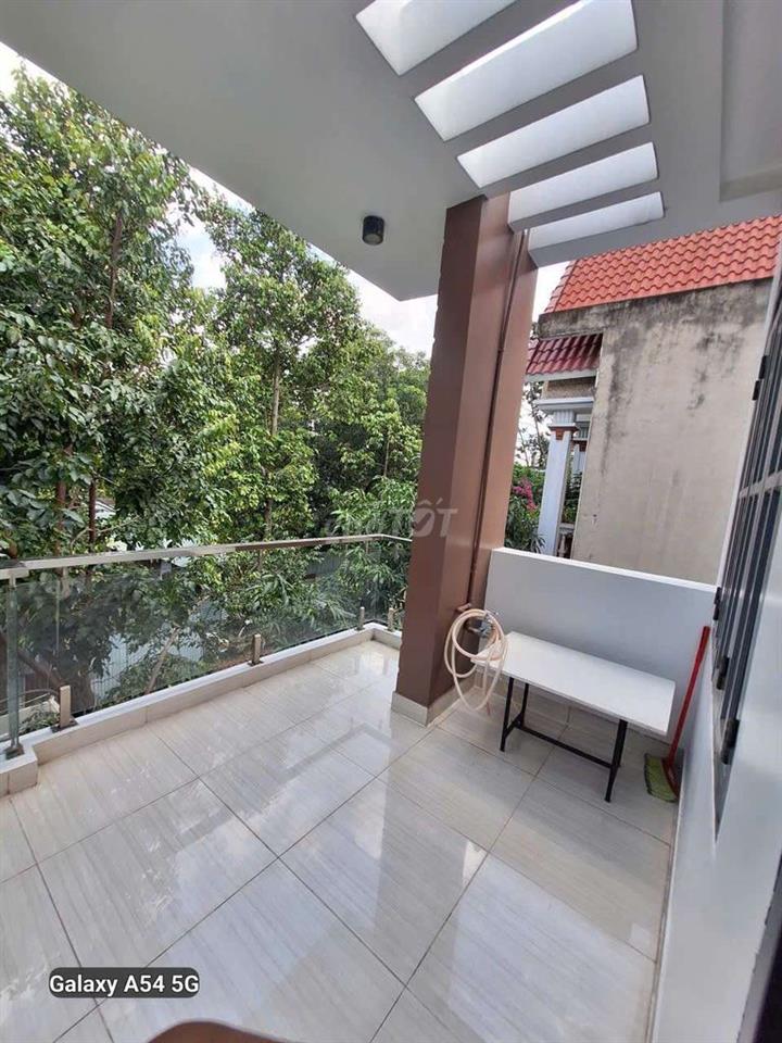 Nhà cho thuê 1 Trệt 2 Lầu gần Vincom 550 Dĩ An
